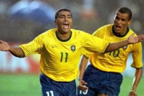 疑是其中一 疑是其中一