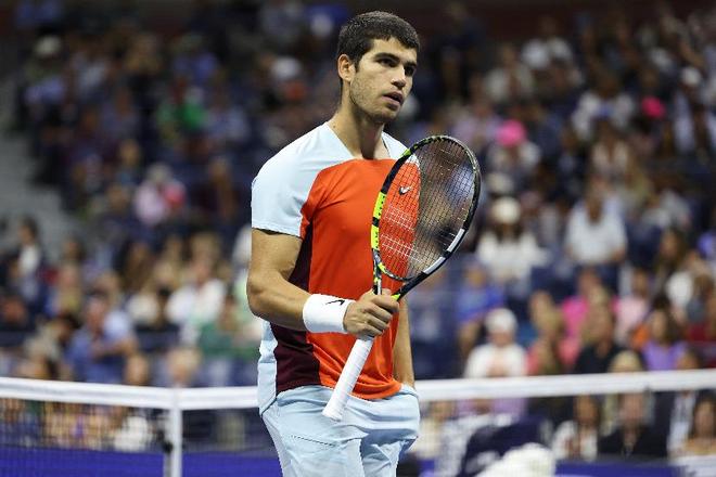 间在场上发 间在场上发