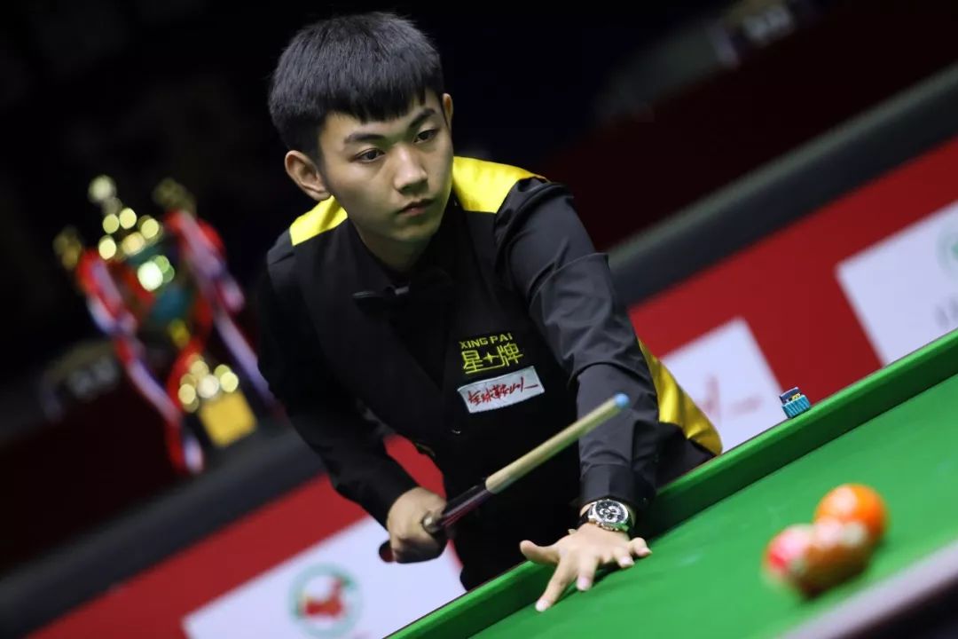 段首用一句 段首用一句